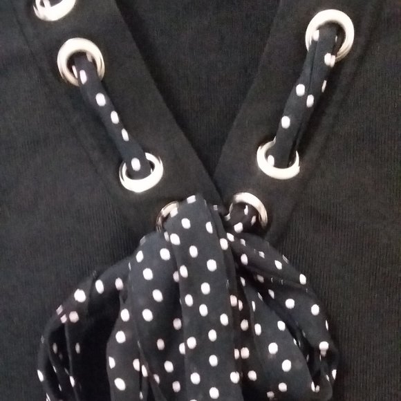 Peter Nygard Black Top with tie neck - Picture 3 of 4